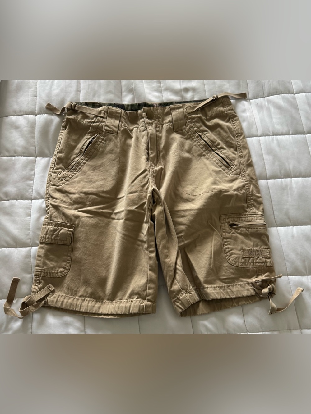 Roxy Women’s Tan Cargo Shorts with Utility Pockets